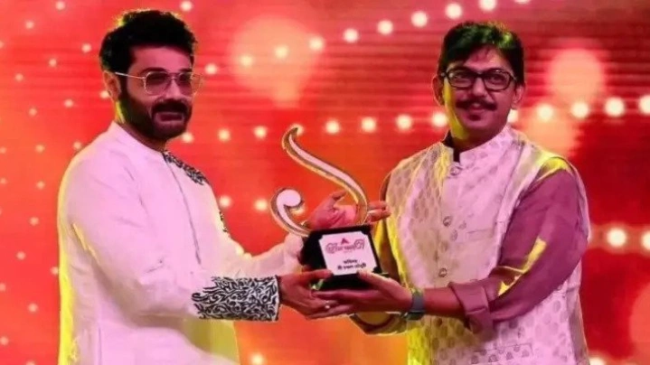 কলকাতায় ‘সেরা বাঙালি’ চঞ্চল চৌধুরী
