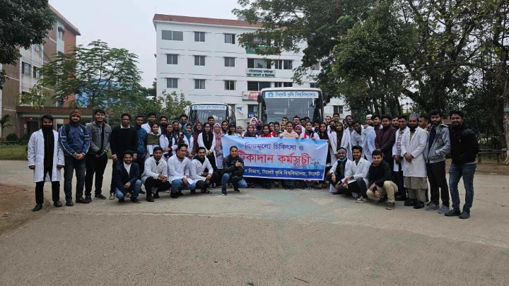 সিকৃবির মেডিসিন বিভাগের শিক্ষার্থীরা 