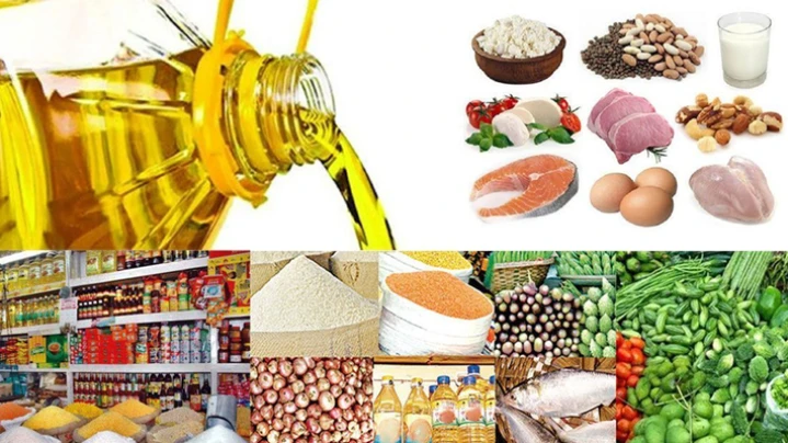 বিশ্ববাজারে খাদ্যপণ্যের দাম কমছে, দেশে বাড়ছে