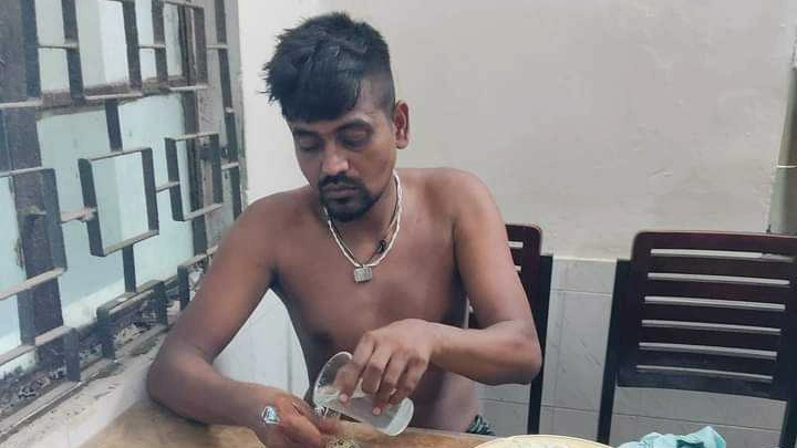 ঢাবিতে নিহত তোফাজ্জলের বাবা-মা ভাই-বোন কেউ নেই তোফাজ্জল